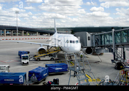 8 août 2018 - L'aéroport de Roissy CDG, France : Air France A320 à l'entrée Banque D'Images