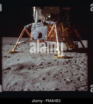 Module d'atterrissage lunaire Apollo 11 sur la lune en Juillet 20, 1969's histoire de faire voyage à la lune. Référence de fichier #  1003 276THA Banque D'Images