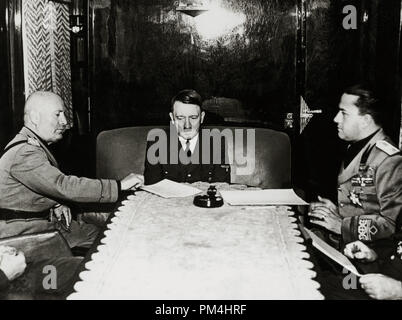 Le dictateur italien Benito Mussolini, chancelier allemand Adolf Hitlerand Le Ministre italien des affaires étrangères, Count Galeazzo Ciano,1940. Référence de fichier #  1003 399THA Banque D'Images