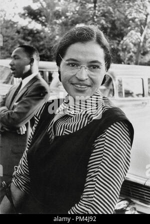 Rosa Parks avec le Dr. Martin Luther King Jr. vers 1955 Référence #  1003 612THA Banque D'Images