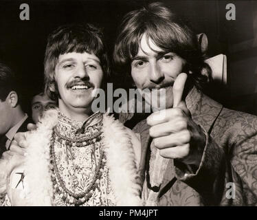 Beatles Ringo Starr et George Harrison, 1967. Référence # 1013 Fichier 002 THA © CCR /Le Hollywood Archive - Tous droits réservés. Banque D'Images