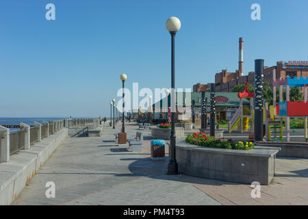 Vladivostok, Russie - le 11 septembre 2018 : les talus de la ville dans la saison chaude. Banque D'Images