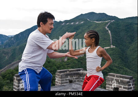 Jackie Chan comme 'Mr. Han' et Jaden Smith comme 'Dre Parker' dans la Columbia Pictures, Karaté Kid. Banque D'Images