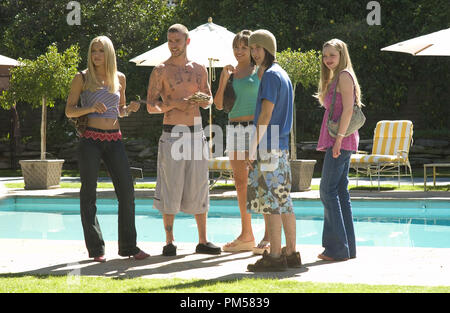 Photo du film / Publicité encore de 'Alpha Dog' Dominique Swain, Justin Timberlake, Charity Shea, Chris Marquette, Amanda Seyfried © 2006 New Line Cinema Crédit photo : Darren Michaels Référence #  307361432THA pour un usage éditorial uniquement - Tous droits réservés Banque D'Images