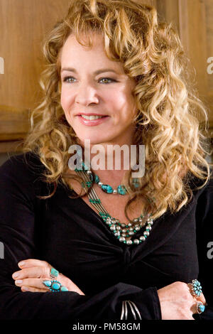 Publicité studio de toujours "Must Love Dogs" Stockard Channing © 2005 Warner Brothers Photo par Claudette Barius Référence de fichier #  307361762THA pour un usage éditorial uniquement - Tous droits réservés Banque D'Images