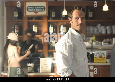 Publicité studio de toujours 'Monster-dans-loi' Michael Vartan © 2005 New Line Productions Photo de Melissa Moseley Référence #  307361804THA pour un usage éditorial uniquement - Tous droits réservés Banque D'Images