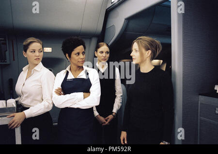 Publicité studio de 'Toujours' Flightplan Erika Christensen, Judith Scott, Kate Beahan, Jodie Foster © 2005 Touchstone Pictures Photo par Ron Batzdorff Référence de fichier #  307362083THA pour un usage éditorial uniquement - Tous droits réservés Banque D'Images