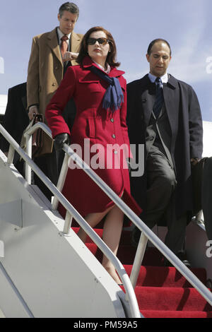 Publicité studio toujours de "Commandant en chef" Kyle Secor, Geena Davis, Anthony Azizi 2005 Photo par Kent Eanes Référence #  307362243THA pour un usage éditorial uniquement - Tous droits réservés Banque D'Images