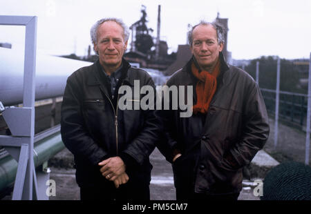 Photo du film / Publicité encore de 'L'enfant' Administration Jean-Pierre Dardenne et Luc Dardenne © 2005 Sony Pictures Classics Référence #  307361139THA pour un usage éditorial uniquement - Tous droits réservés Banque D'Images