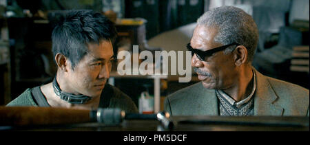 Photo du film / Publicité encore de 'Unleashed' (aka 'Danny le chien') Jet Li, Morgan Freeman © 2005 Rogue de référence de dossier photos 30736328THA pour un usage éditorial uniquement - Tous droits réservés Banque D'Images