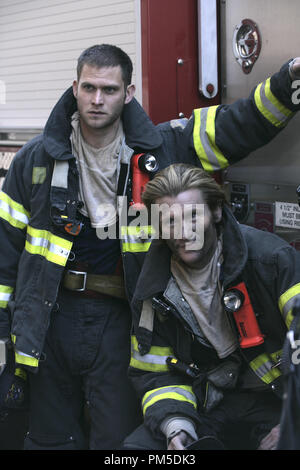 Photo du film / Publicité de l'opération de sauvetage encore me' Steven Pasquale, Denis Leary 2005 Crédit photo : Craig Blankenhorn Référence #  30736456THA pour un usage éditorial uniquement - Tous droits réservés Banque D'Images