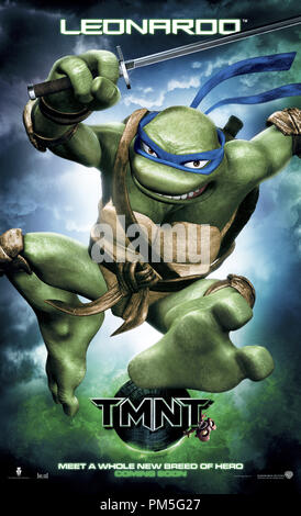 'TMNT' ('Teenage Mutant Ninja Turtles') Poster Leonardo © 2007 Warner Référence de fichier #  307381831THA pour un usage éditorial uniquement - Tous droits réservés Banque D'Images