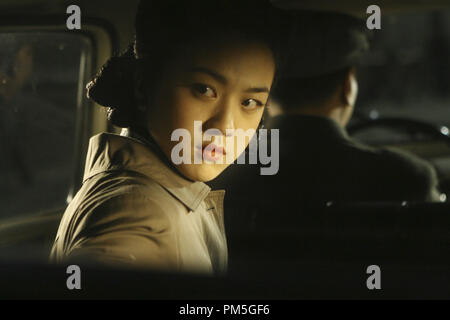 Photo du film de "Lust, Caution" (aka "se, jie') Tang Wei © 2007 Focus Crédit photo : Chan Kam Chuen Référence #  30738246THA pour un usage éditorial uniquement - Tous droits réservés Banque D'Images