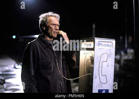 Publicité studio de sang encore 'Travail' Clint Eastwood © 2002 Warner Brothers Crédit photo : Merie W. Wallace Banque D'Images