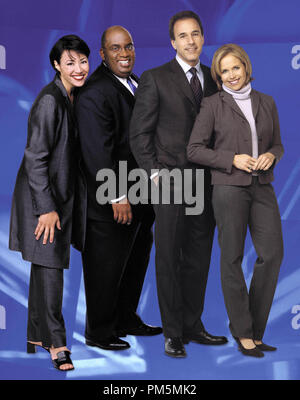 Photo du film / Publicité encore de 'aujourd'hui' Ann Curry, Al Roker, Matt Lauer, Katie Couric vers 2001 Référence #  30847053THA pour un usage éditorial uniquement - Tous droits réservés Banque D'Images