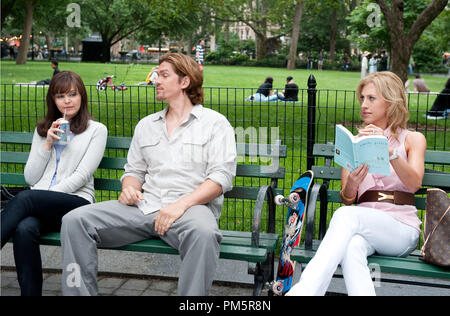 (L-r) GINNIFER GOODWIN comme Rachel, STEVE HOWEY comme Marcus et auteur EMILY GIFFIN comme un étranger dans Alcon Entertainment, comédie romantique "quelque chose d'emprunté," un communiqué de Warner Bros Pictures. Banque D'Images