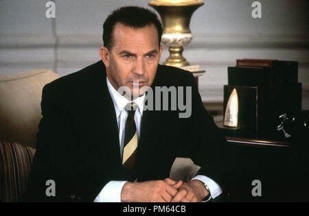 Photo du film / photos promotionnelles de 'treize jours de Kevin Costner © 2000 New Line Cinema Crédit photo : Ben Fichier Verre Référence #  30846061THA pour un usage éditorial uniquement - Tous droits réservés Banque D'Images