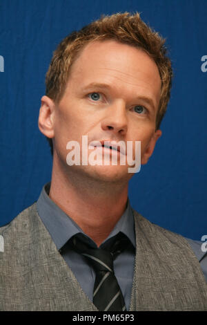 Neil Patrick Harris 'Les Schtroumpfs' Session de portrait, le 10 juillet 2011. La reproduction par les tabloïds américains est absolument interdit. Référence #  31025 Fichier 017CCR pour un usage éditorial uniquement - Tous droits réservés Banque D'Images