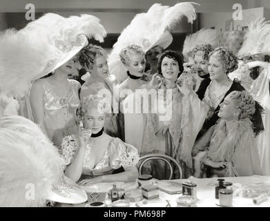 Virginia Bruce et Luise Rainer, 'The Great Ziegfeld' 1936 MGM Référence de dossier #  31316 207THA Banque D'Images