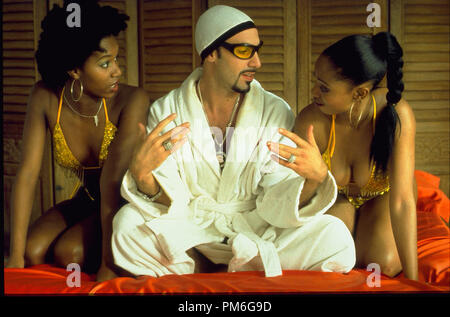 Photo du film / Publicité encore de 'Ali G Indahouse' Sacha Baron Cohen © 2002 Fichier FilmFour Référence #  307541131THA pour un usage éditorial uniquement - Tous droits réservés Banque D'Images