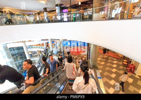 Bangkok, Thaïlande - 25 juillet 2018 : l'intérieur de centre commercial Terminal 21 à Bangkok Banque D'Images