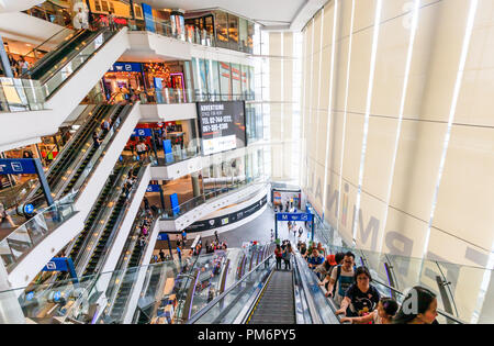 Bangkok, Thaïlande - 25 juillet 2018 : l'intérieur de centre commercial Terminal 21 à Bangkok Banque D'Images