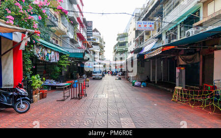 Bangkok, Thaïlande - 24 juillet 2018 : Ruelle de Chinatown Banque D'Images