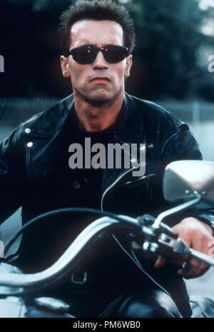 Photo du film de 'Terminator 2 : Judgement Day' Arnold Schwarzenegger © 1991 Carolco Banque D'Images