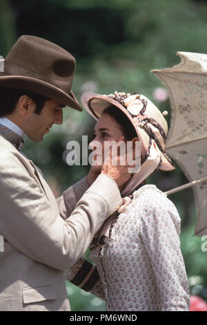 Photo du film de 'l'âge d'Innocence' Daniel Day Lewis, Winona Ryder © 1993 Columbia Crédit photo : Phillip Caruso Banque D'Images