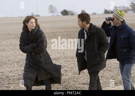 Photo du film de "Eagle Eye" Michelle Monaghan, Shia LaBeouf, directeur D.J. Caruso © 2008 Dream Works Crédit Photo : Ralph Nelson Référence de fichier #  30755480THA pour un usage éditorial uniquement - Tous droits réservés Banque D'Images