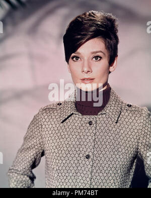 Studio publicité Still : Audrey Hepburn circa 1967 référence du fichier # 30928 1057THA Banque D'Images