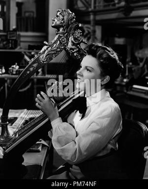 Studio publicité Still : Judy Garland 'In the Good Old Summertime' 1949 MGM référence de fichier # 30928 1276THA Banque D'Images