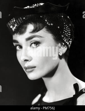 Audrey Hepburn, vers 1954. Référence #  30928 Fichier 376THA Banque D'Images