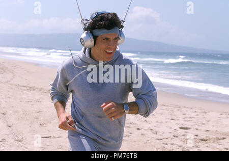 Photo du film / Publicité encore de 'Starsky & Hutch' Ben Stiller © 2004 Warner Brothers Crédit photo : Elliot marque Référence de dossier #  30973567THA pour un usage éditorial uniquement - Tous droits réservés Banque D'Images