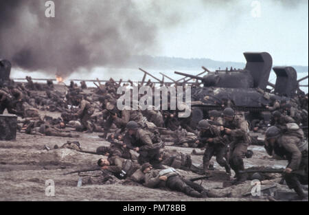 Photo du film 'Saving Private Ryan de' © 1998 Dreamworks Crédit photo : David James Référence de fichier #  30996254THA pour un usage éditorial uniquement - Tous droits réservés Banque D'Images