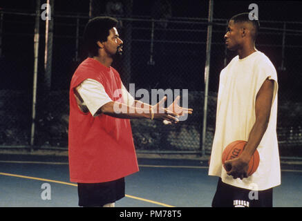 Photo du film de 'Il' Got Game Denzel Washington, Ray Allen © 1998 Touchstone Pictures Crédit photo : David Lee Référence #  30996507THA pour un usage éditorial uniquement - Tous droits réservés Banque D'Images