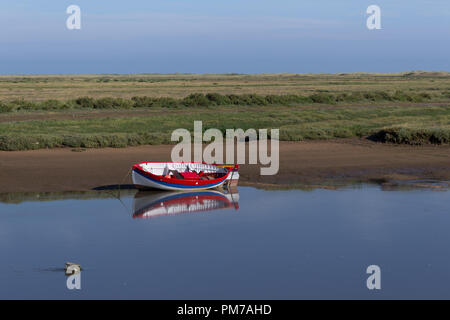 Chemin côtier de Norfolk de Burnham Overy Staithe à Holkham Banque D'Images