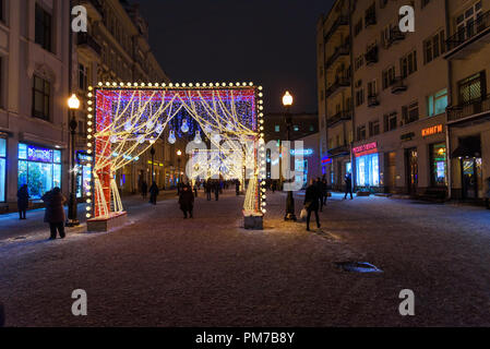 Moscou, Russie - le 30 janvier 2018 : illuminations de Noël et de décoration sur Arbat street at night Banque D'Images