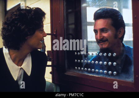 Photo du film de 'homme' Susan Sarandon, Sean Penn Crédit photo : Demmie Todd © 1995 Référence de dossier de Gramercy 31043486THA pour un usage éditorial uniquement - Tous droits réservés Banque D'Images