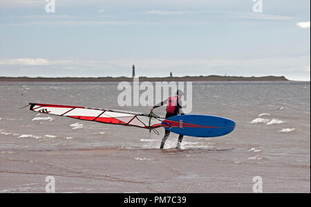 Planche à voile, Monifieth, Angus, Tayside, est de l'Écosse, Royaume-Uni Banque D'Images