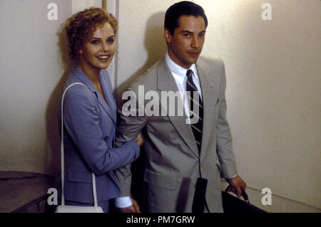 Photo du film de 'l'avocat du diable' Charlize Theron, Keanu Reeves © 1997 Warner Brothers Crédit photo : Brian Hamill Référence de fichier #  31013096THA pour un usage éditorial uniquement - Tous droits réservés Banque D'Images