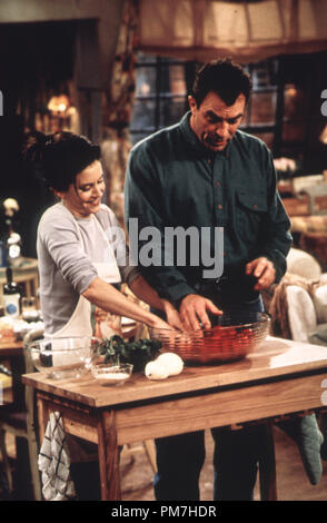 Photo du film "amis" de Tom Selleck, Courtney Cox © 1997 Warner Référence de fichier #  31013323THA pour un usage éditorial uniquement - Tous droits réservés Banque D'Images