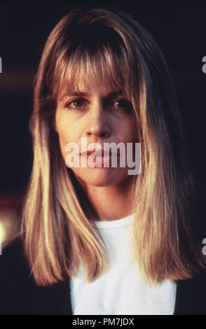 Photo du film de 'Silent Fall' Linda Hamilton © 1994 Warner Brothers Crédit photo : Jane O'Neal Référence de fichier #  31129152THA pour un usage éditorial uniquement - Tous droits réservés Banque D'Images