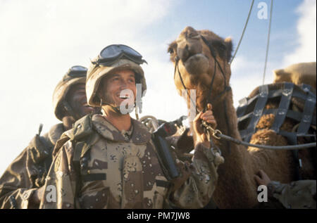 Photo du film de 'dans l'armée maintenant' Pauly Shore © 1994 Hollywood Pictures Photo Credit : Kelvin Jones Référence #  31129323THA pour un usage éditorial uniquement - Tous droits réservés Banque D'Images