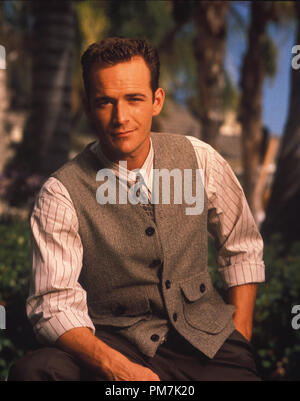 Photo du film de '90210' Luke Perry © 1994 Fox Crédit Photo : Aaron Rapoport Référence de fichier #  31129419THA pour un usage éditorial uniquement - Tous droits réservés Banque D'Images