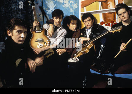 Photo du film de 'Backbeat' Ian Hart, Stephen Dorff, Gary Bakewell, Chris O'Neill, Scot Williams © 1994 Gramercy Crédit photo : Marque de référence de dossier de Tillie 31129436THA pour un usage éditorial uniquement - Tous droits réservés Banque D'Images