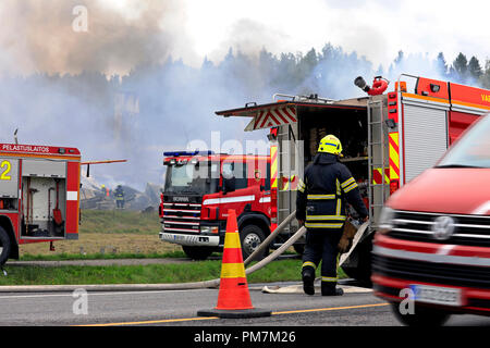 Salo, Finlande. 14 septembre, 2018. Le feu détruit la production et les bureaux d'Kynttila-Tuote fabricant bougie finlandais Oy. Credit : Taina Sohlman Banque D'Images