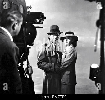 Humphrey Bogart et Ingrid Bergman, 'Casablanca' 1942 Warner de référence de dossier 31386 762 Banque D'Images