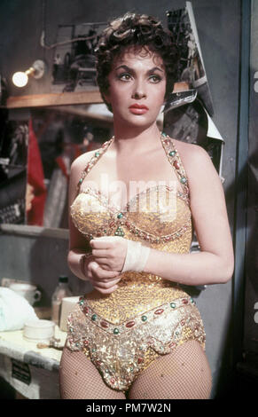 Gina Lollobrigida, '1956' Trapèze Référence de fichier #  31386 869 THA Banque D'Images