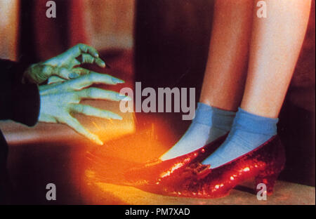 Margaret Hamilton et de Judy Garland, 'The Wizard of Oz' 1939 MGM Référence de dossier #  31537 648 Banque D'Images